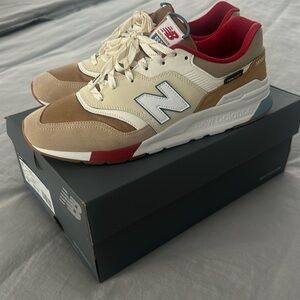 Only worn 1 time size 11 New Balance classics